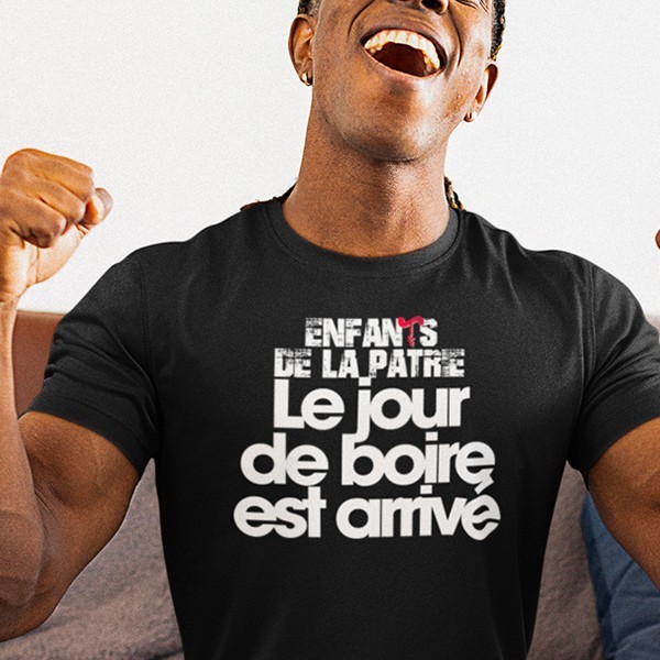 Tee shirt homme humour le jour de boire est arrivé